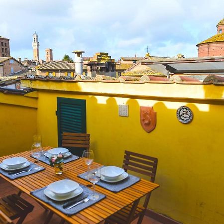 Un Terrazzo Sulla Magia Apartment เซียนา ภายนอก รูปภาพ