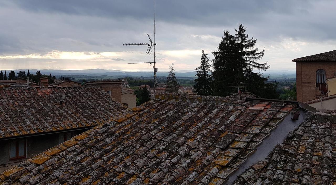 Un Terrazzo Sulla Magia Apartment เซียนา ภายนอก รูปภาพ
